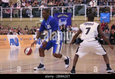 Dennis Rodman pendant Genesis Brighton Bears vs Guildford Heat the Triangle, Burgess Hill, Grande-Bretagne. Banque D'Images