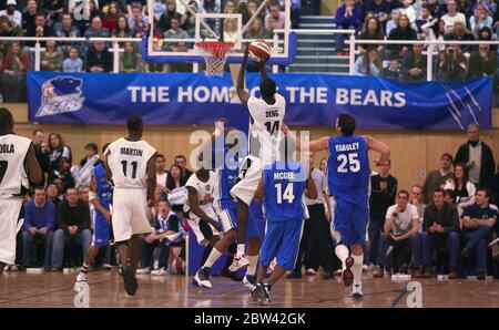 Dennis Rodman pendant Genesis Brighton Bears vs Guildford Heat the Triangle, Burgess Hill, Grande-Bretagne. Banque D'Images