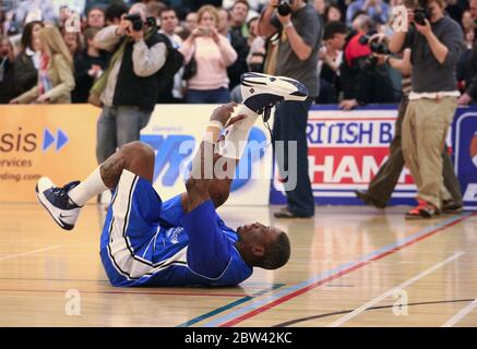 Dennis Rodman pendant Genesis Brighton Bears vs Guildford Heat the Triangle, Burgess Hill, Grande-Bretagne. Banque D'Images