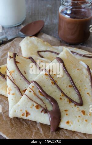 Crêpes maison recette traditionnelle française Banque D'Images