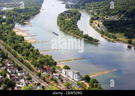 Vue sur Panarama depuis les Drachenfels jusqu'au Rhin et vue sur l'île de Nonnenwerth. Bad Honnef près de Bonn, Allemagne. Banque D'Images