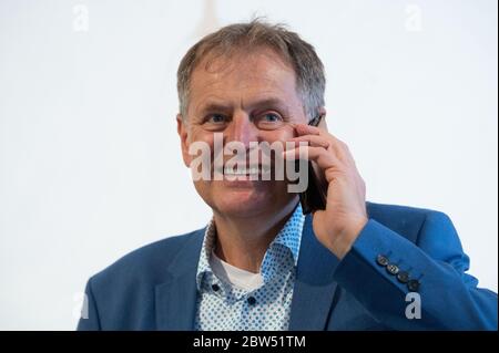 28 mai 2020, Bade-Wurtemberg, Schwäbisch Gmünd: Richard Arnold (CDU), Lord Mayor of the City of Schwäbisch Gmünd, participe à une conférence de presse. Photo: Marijan Murat/dpa Banque D'Images