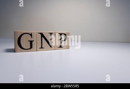 PNB ,produit national brut, panneau sur cubes en bois. Cliquez. Banque D'Images