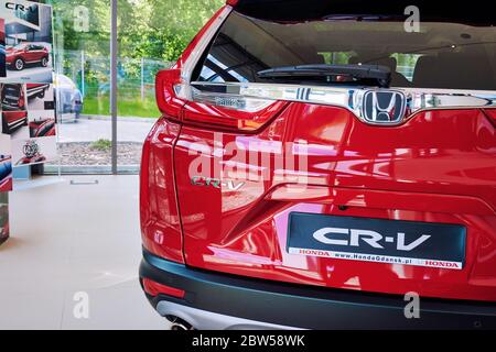 Gdansk, Pologne - 28 mai 2020 : nouveau modèle Honda CR-V présenté dans le hall d'exposition de Gdansk Banque D'Images