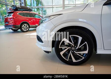 Gdansk, Pologne - 28 mai 2020 : nouveaux modèles de voitures Honda présentés dans le hall d'exposition de Gdansk Banque D'Images