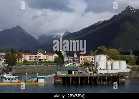 Dépôt de carburant maritime, Sitka, Alaska, États-Unis Banque D'Images