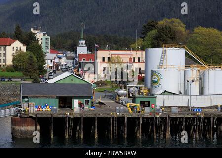 Dépôt de carburant maritime, Sitka, Alaska, États-Unis Banque D'Images