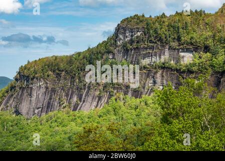 Whiteside Mountain, dans la forêt nationale de Nantahala, entre Highlands et Cashiers, Caroline du Nord. (ÉTATS-UNIS) Banque D'Images