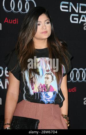 Hollywood, États-Unis d'Amérique. 29 octobre 2013. HOLLYWOOD, CA - 28 OCTOBRE : Kylie Jenner arrive au 'Ender's Game' - Los Angeles Premiere au TCL Chinese Theatre le 28 octobre 2013 à Hollywood, Californie. Personnes: Kylie Jenner crédit: Storms Media Group/Alay Live News Banque D'Images