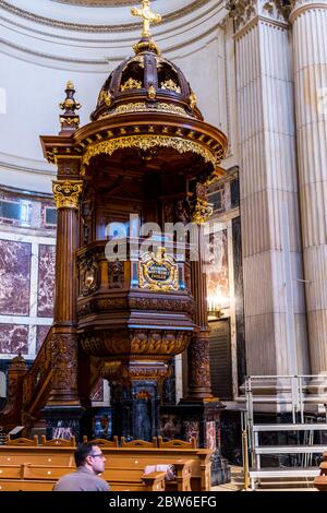 Vue intérieure sur la cathédrale de Berlin. Berlin, Allemagne Banque D'Images