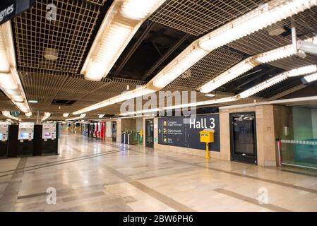 Paris. France - 18 mai 2019 : Gare du Nord à Paris. Destinations nationales et internationales. Banque D'Images