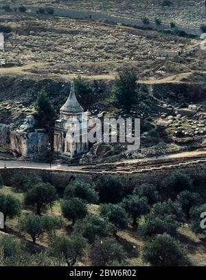 Tombeau d'Absalom (pilier d'Absalom), un ancien tombeau monumental du 1er siècle après J.-C. découpé dans la vallée de Kidron à Jérusalem, Israël Banque D'Images