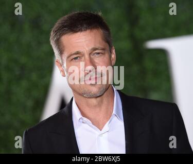 Brad Pitt à la première du film Allied à Los Angeles, CA. Novembre 2016 Banque D'Images