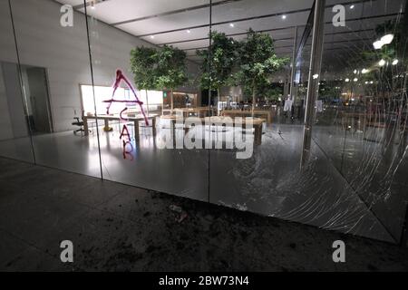 Portland, États-Unis. 29 mai 2020. Dommage à l'Apple Store de Portland, Oregon, le 29 mai 2020. (Photo par Alex Milan Tracy/Sipa USA) crédit: SIPA USA/Alay Live News Banque D'Images