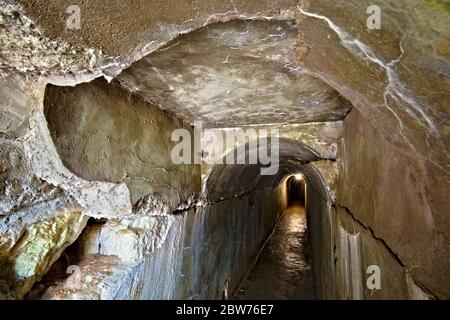 Couloirs souterrains à fort Punta Corbin. Treschè Conca, ROANA, province de Vicenza, Italie, Europe. Banque D'Images