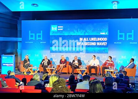 (200530) -- BELGRADE, 30 mai 2020 (Xinhua) -- les invités assistent à un panel de la conférence "le monde après le coronavirus" à Belgrade, Serbie, 29 mai 2020. Les fonctionnaires qui assistent au panel d'ouverture d'une conférence internationale ici vendredi ont convenu que la pandémie COVID-19 va changer les relations internationales. (Équipe d'experts médicaux chinois en Serbie/document via Xinhua) Banque D'Images