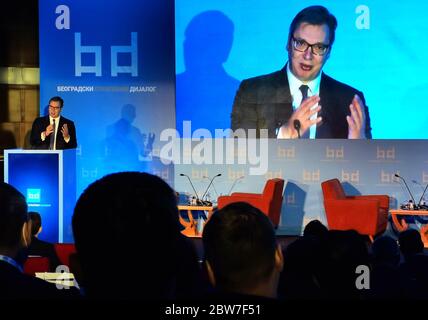 (200530) -- BELGRADE, 30 mai 2020 (Xinhua) -- le Président serbe Aleksandar Vucic s'exprime lors d'un panel de la conférence "le monde après le coronavirus" à Belgrade, Serbie, le 29 mai 2020. Les fonctionnaires qui assistent au panel d'ouverture d'une conférence internationale ici vendredi ont convenu que la pandémie COVID-19 va changer les relations internationales. (Équipe d'experts médicaux chinois en Serbie/document via Xinhua) Banque D'Images