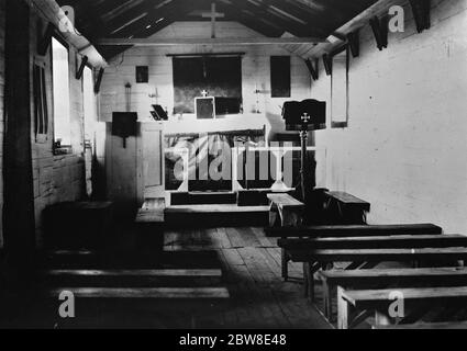 L'avant-poste le plus solitaire de l'Empire . L'intérieur de l'église à Édimbourg, sur l'île de Tristan Da Cunha , où 140 personnes anglophones ont attendu des années pour la vue d'un navire . Un missionnaire qui est revenu dans ce pays dit que la solitude de l'île est incroyable , mais il exhorte ses possibilités comme une station de chasse à la baleine ou une base de bateaux d'aviation . 13 août 1929 Banque D'Images