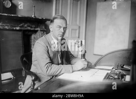 Ex - fils du premier ministre en tant que nouveau ministre . Le major G Lloyd George photographié après avoir pris son nommé . 4 septembre 1931 Banque D'Images