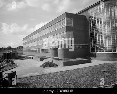 L'école de comté pour garçons à Sidcup , Londres . Une vue externe du nouveau bâtiment . Banque D'Images