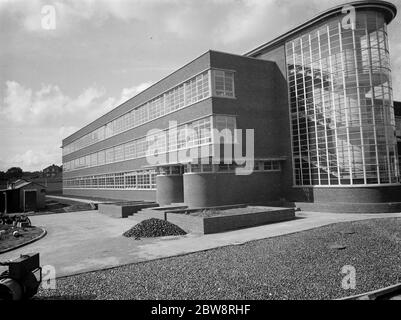 L'école de comté pour garçons à Sidcup , Londres . Une vue externe du nouveau bâtiment . Banque D'Images