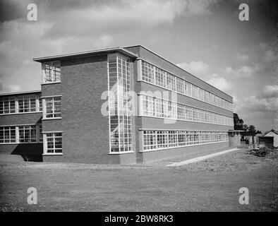 L'école de comté pour garçons à Sidcup , Londres . Une vue externe du nouveau bâtiment . Banque D'Images