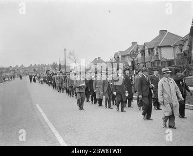 Armistice Memorial Service à Orpington , Kent . La Légion britannique marchant dans la rue . 6 novembre 1938 Banque D'Images