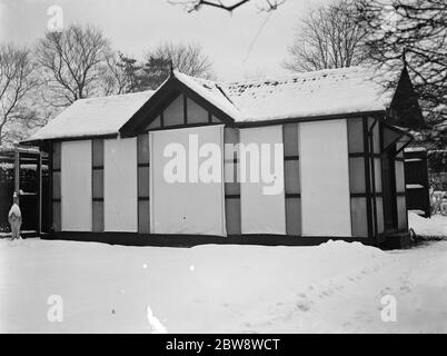 Scènes de neige au n° 21 sur Foots Cray Lane à Sidcup , Kent . 1938 Banque D'Images