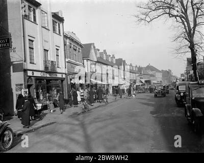 Réparation de routes sur Orpington High Street , Kent . 1938 Banque D'Images