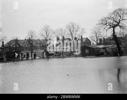 Rues inondées à Sidcup , Kent . 1937 Banque D'Images