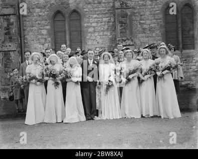 Le mariage de M. A V Hatley et de Mlle R L True . La fête de mariage . 1939 Banque D'Images