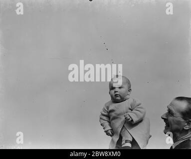 Bébé Lewis Evans dans Welling , Londres . 10 février 1939 Banque D'Images