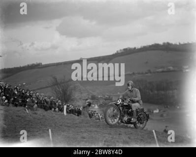 Ascension de la colline américaine ( Motorcycle Club Sidcup ) , Farningham . 1937 Banque D'Images