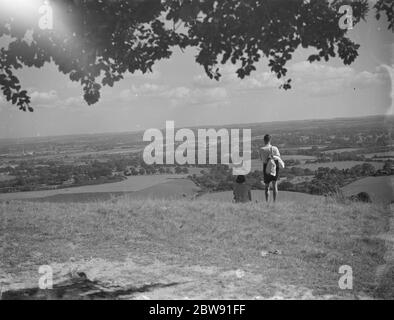 La vallée de Medway prise des collines Vigo dans le Kent . 1939 Banque D'Images