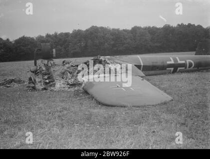 A Dornier DO 17 de 9 Staffel ( Escadron ), Kampfgeschwader 76 ( Bomber Wing 76 ). Le bombardier a été abattu par un avion de chasse Hawker Hurricane du 111 Squadron RAF . Il a atterri près de RAF Biggin Hill . Ce jour-là, la Luftwaffe a commencé un effort complet pour endommager gravement le commandement de Fighter , en bombardant leurs aérodromes . 18 août 1940 . Banque D'Images