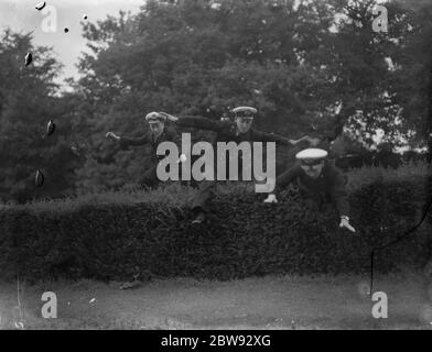 Des cadets de la Marine du navire de formation du Thames Nautical College HMS Worcester sont évacués de Greenhithe vers la campagne. Ici, les ' Worcester Boys ' se détournent dans le domaine de Foots Cray place , Kent , qui est leur nouveau quartier pour la durée de la guerre . 2 septembre 1939 Banque D'Images