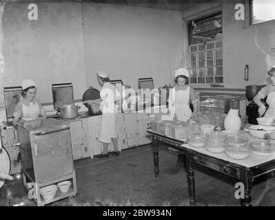 Hôpital de Gravesend dans le Kent . La cuisine . 1939 Banque D'Images