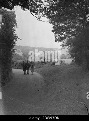 En descendant Farthing Street à Farnborough , Kent , qui fait partie de la ceinture verte . 1939 Banque D'Images