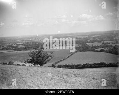 La vallée de Medway vue des collines de Vigo dans le Kent . 1939 Banque D'Images