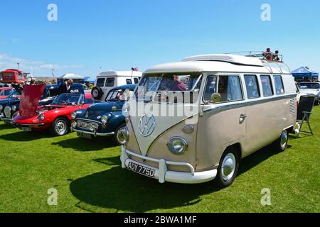 VW Campervan à Magnificent Motors, un événement annuel de voiture classique et d'automobile sur le front de mer d'Eastbourne, East Sussex, Royaume-Uni Banque D'Images