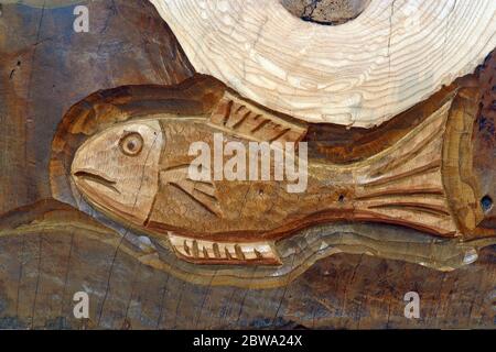 Symbole de poisson du christianisme, détail de l'autel principal à Saint-Michel l'église de l'Archange à Petrovina, Croatie Banque D'Images