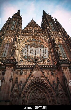 Cathédrale gothique Saint-Vitus au château de Prague, République tchèque Banque D'Images