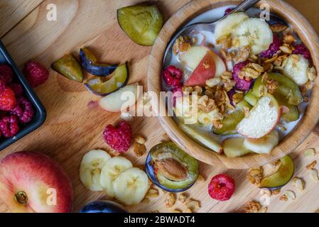 Super petit déjeuner avec des ingrédients épars Banque D'Images