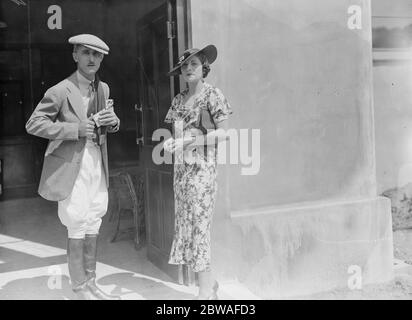 Hurlingham Polo Club Londres , Cachemire contre optimiste , Champion Cup final Major général Nawab Khusru Jung , Bahadur , et Miss Bee Batlivala 29 juin 1935 Banque D'Images