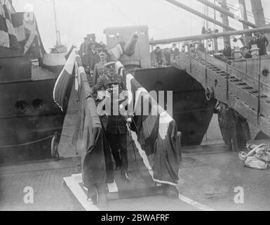 Le Prince Fushimi arrive en Angleterre . 28 octobre 1918 Banque D'Images