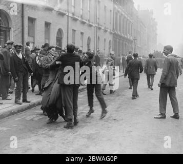 Les étudiants de Guy ' s capture ' Prineas ' la mascotte de l'hôpital universitaire 14 octobre 1920 Banque D'Images