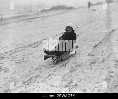 Tobagganing sur Hampstead Heath 22 janvier 1917 Banque D'Images