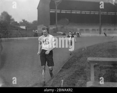 12 heures de marche au pont Stamford J H Van Meurs Banque D'Images