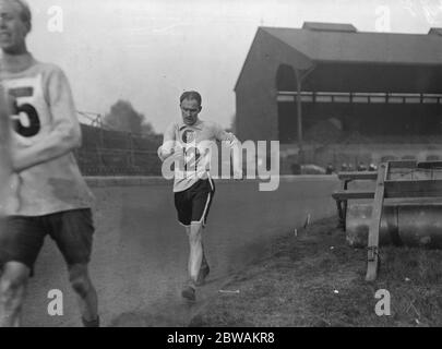 12 heures de marche au pont Stamford Thomas Edgar Hammond sur son dernier circuit Banque D'Images