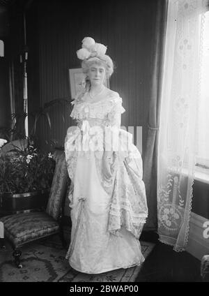 ' le ballon de la maison du Devonshire ' Miss Rose Richards Banque D'Images